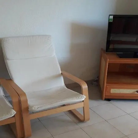 Fig Tree Bay No 5 *
