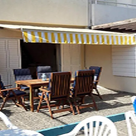 بيت للعطل Fig Tree Bay No 5